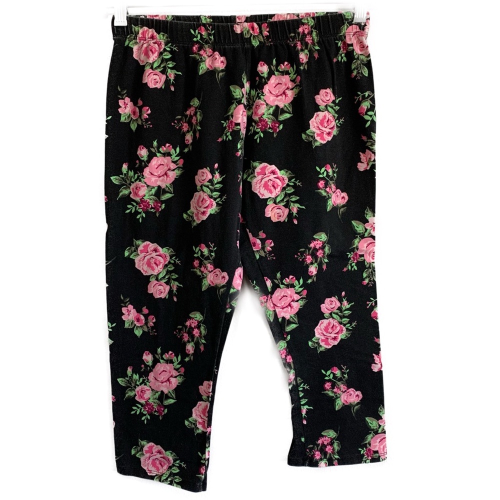 No Boundaries Floral Print Capri Leggings